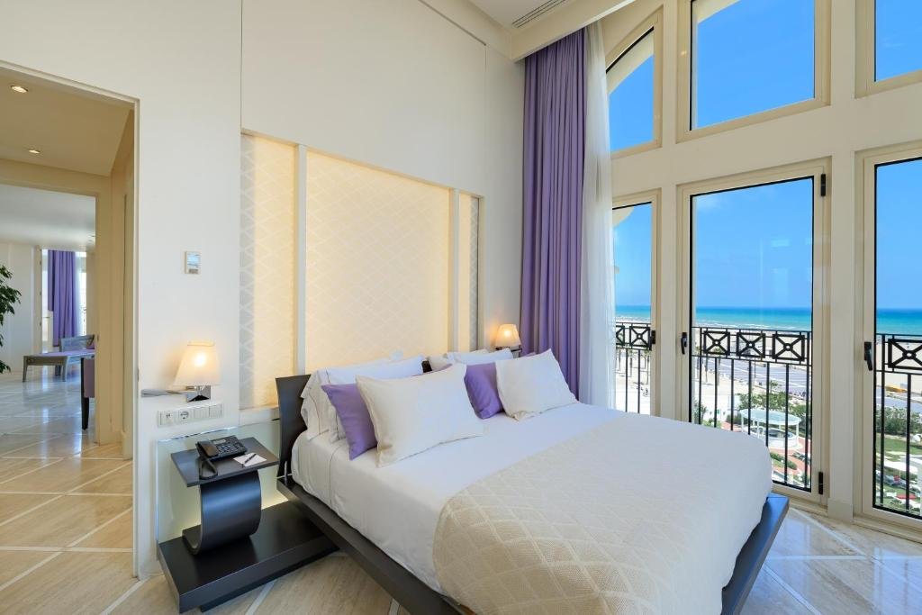 hotel-img
