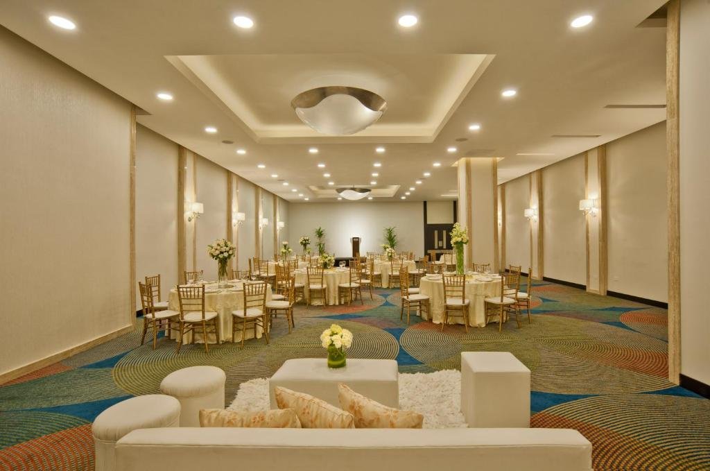 hotel-img