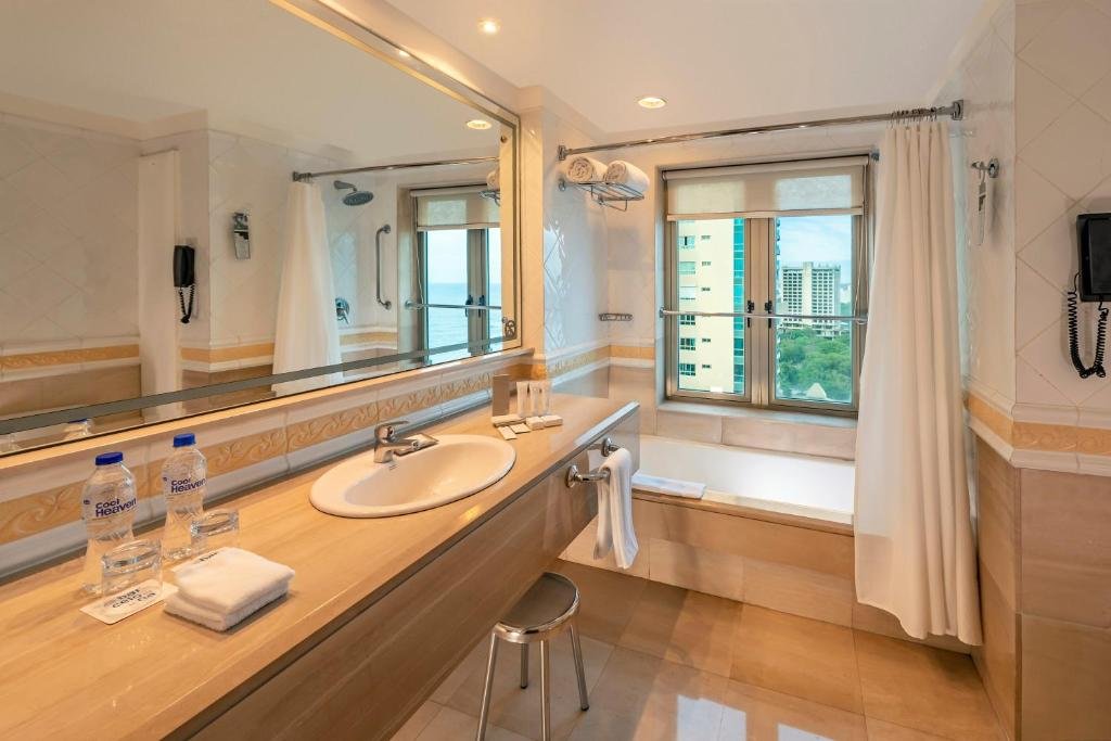 hotel-img