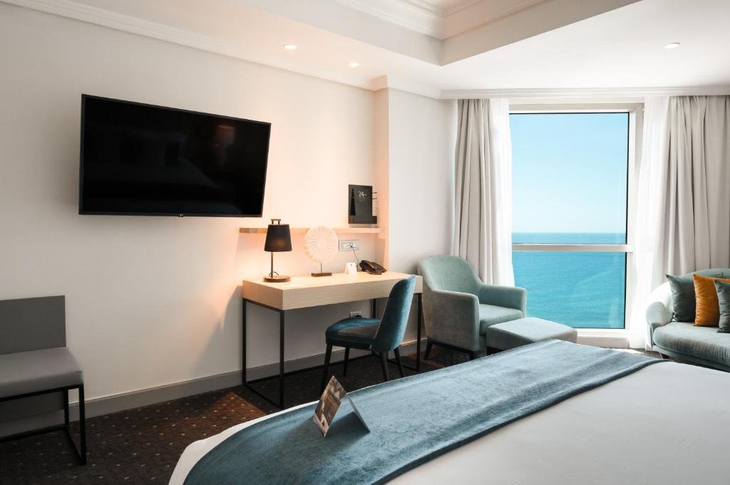 hotel-img