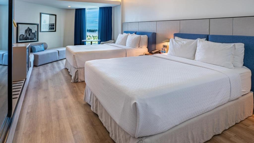 hotel-img