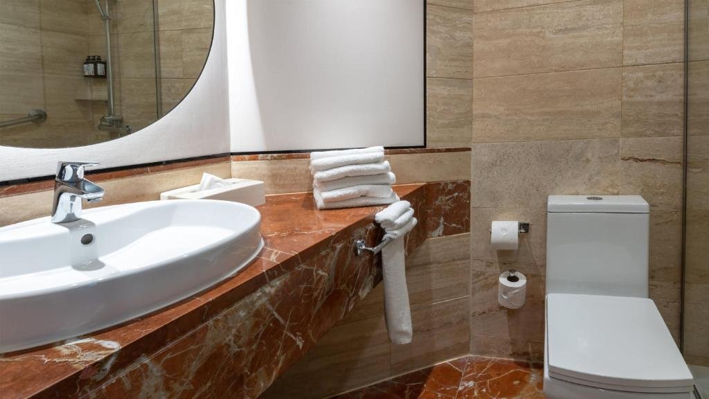 hotel-img