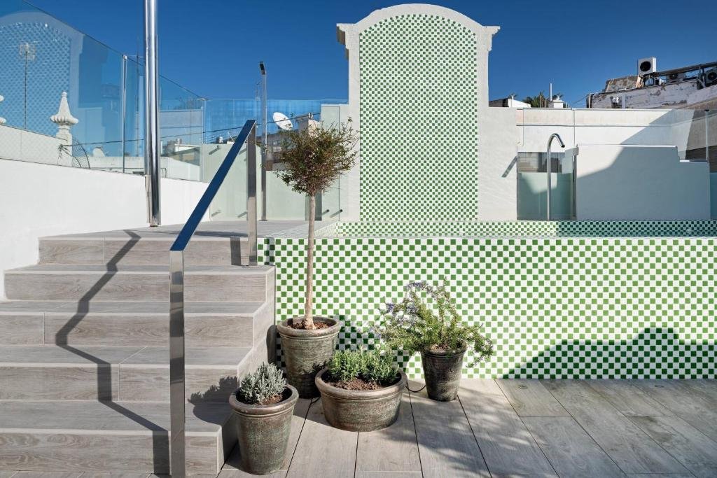 hotel-img