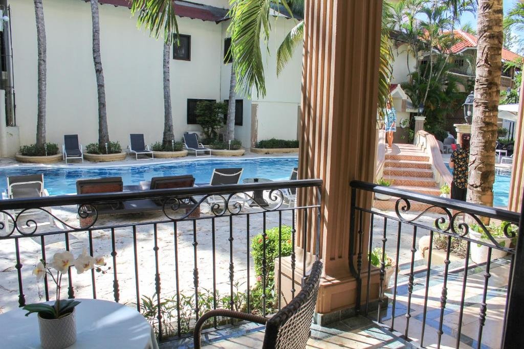 hotel-img