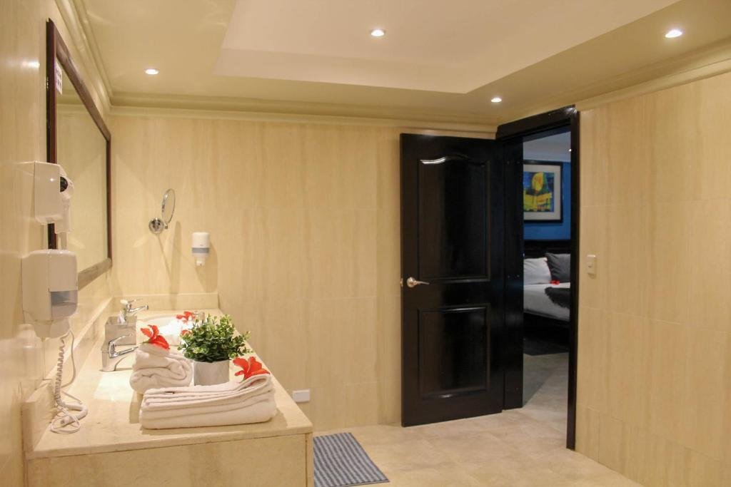 hotel-img