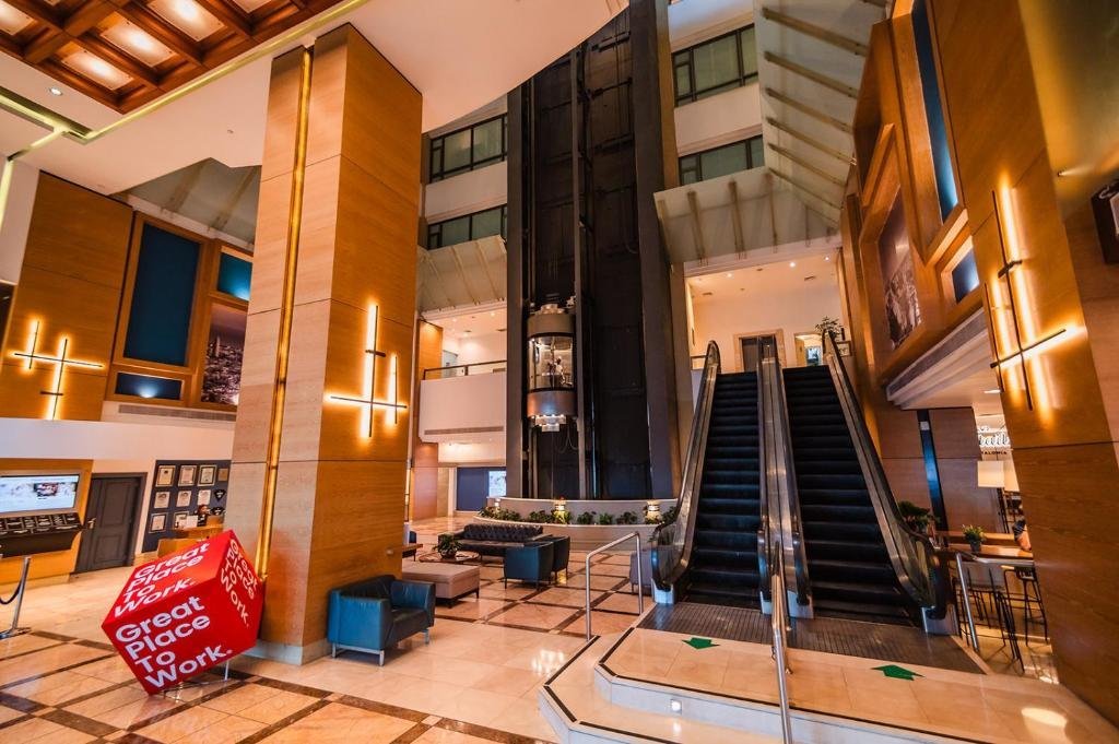 hotel-img
