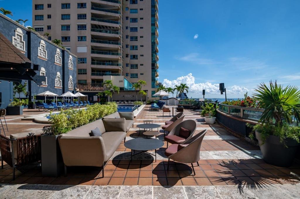 hotel-img