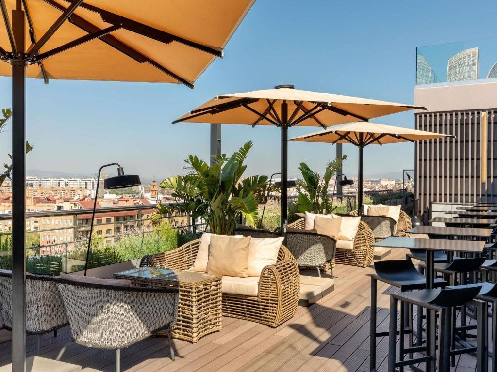hotel-img