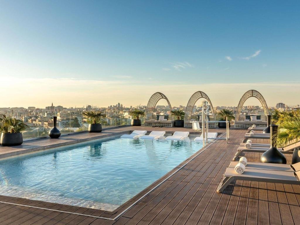 hotel-img