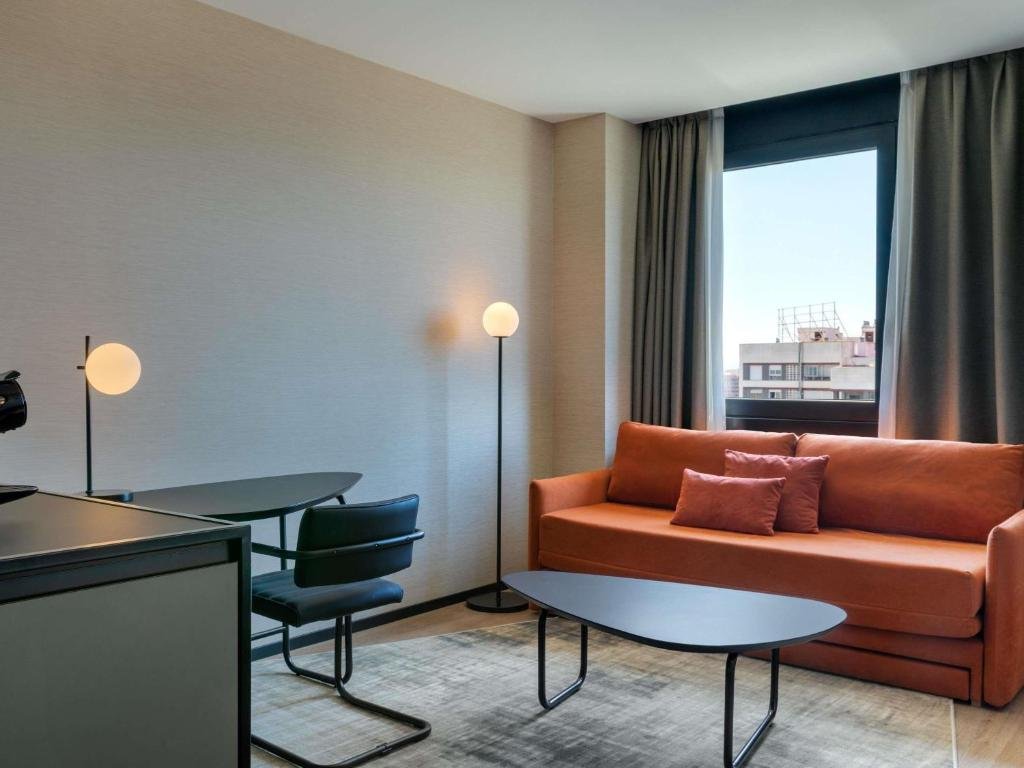 hotel-img