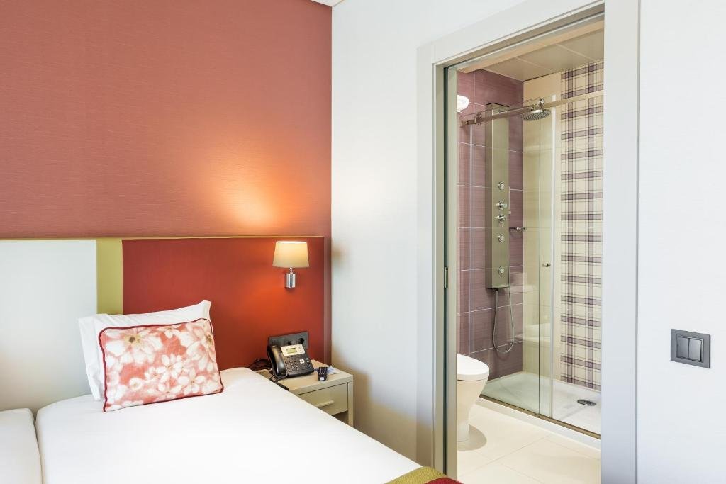hotel-img