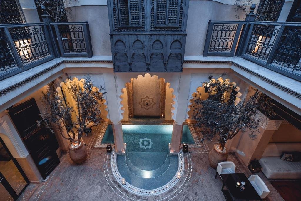 hotel-img