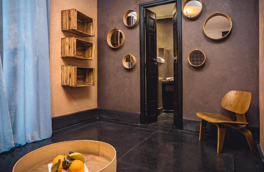 hotel-img