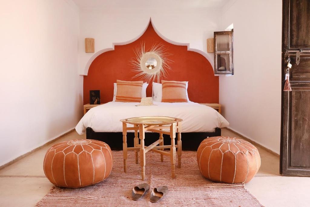 hotel-img