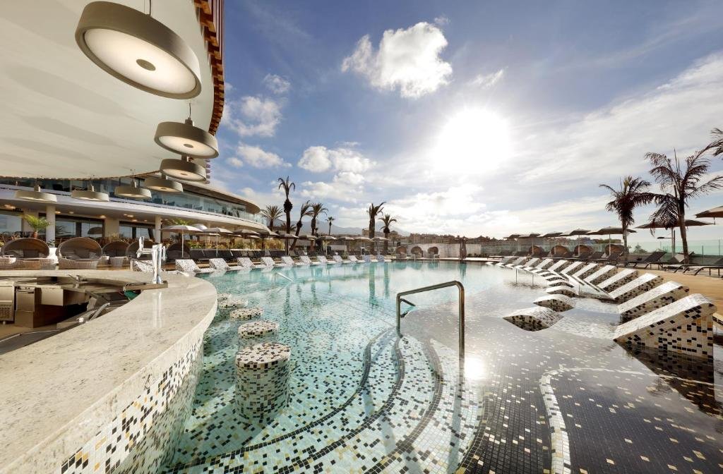 hotel-img