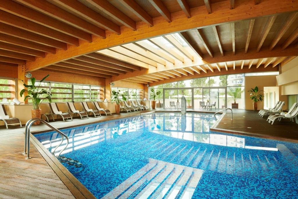 hotel-img