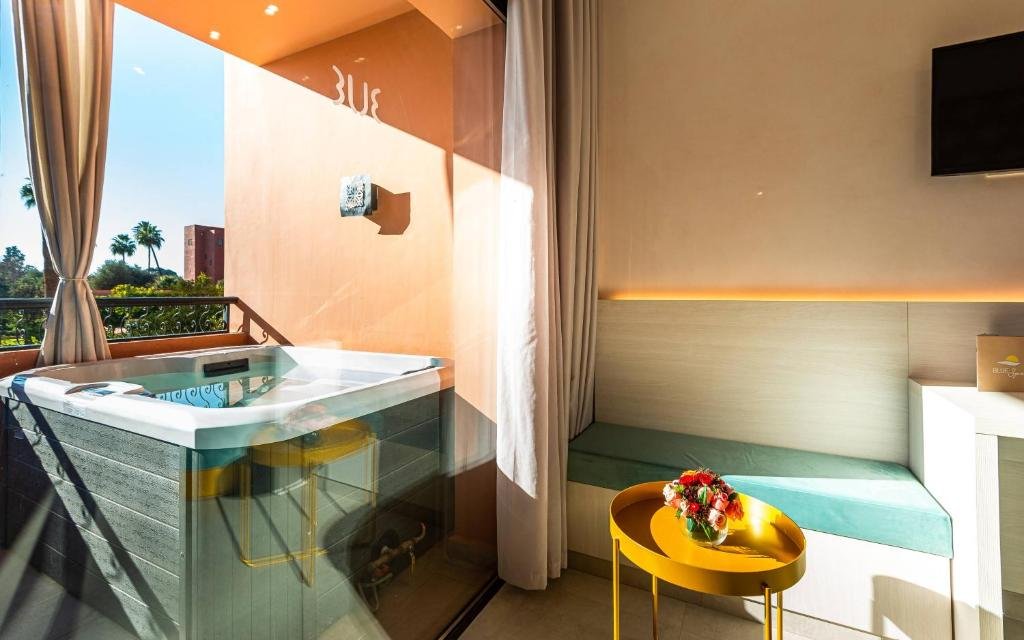 hotel-img