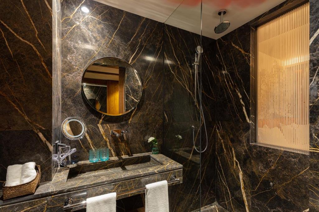 hotel-img