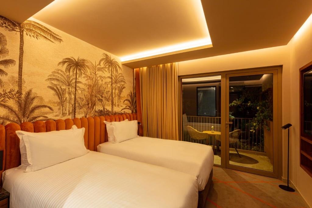 hotel-img