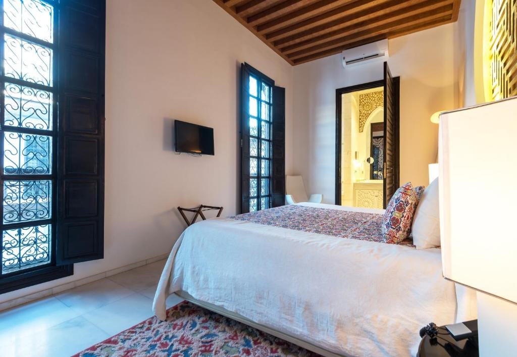 hotel-img