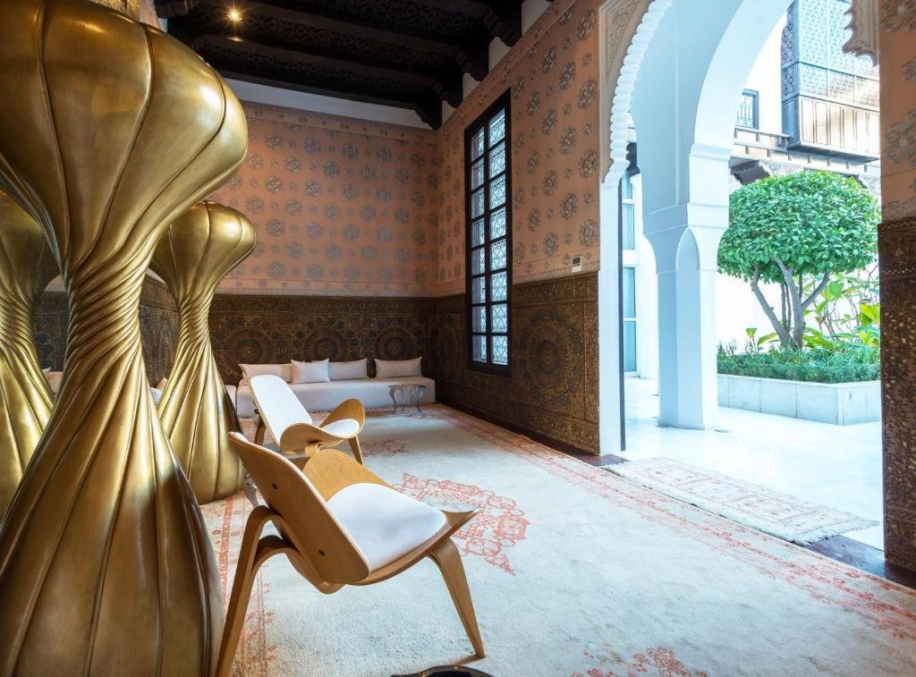 hotel-img
