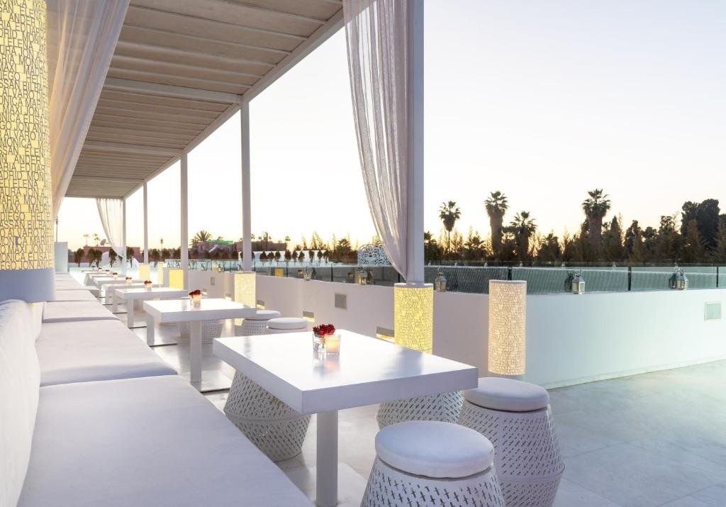 hotel-img