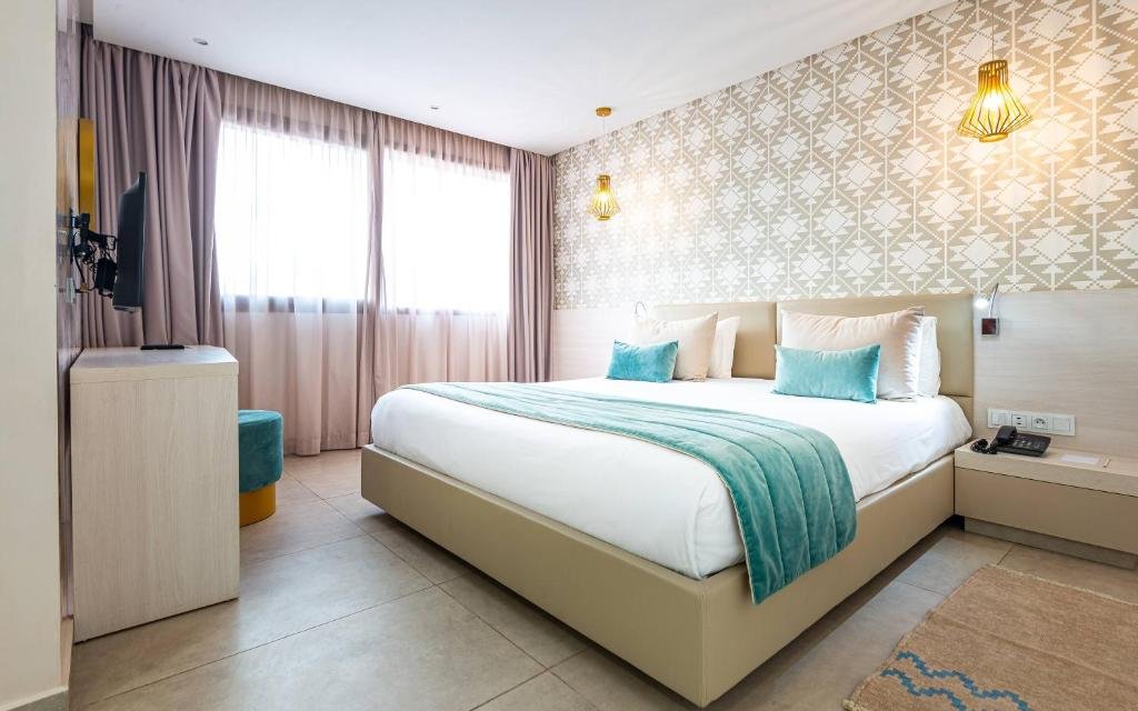 hotel-img