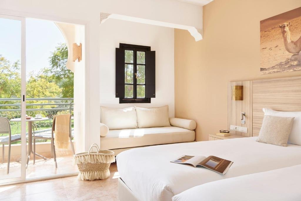 hotel-img