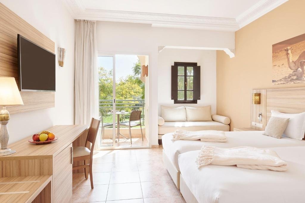 hotel-img