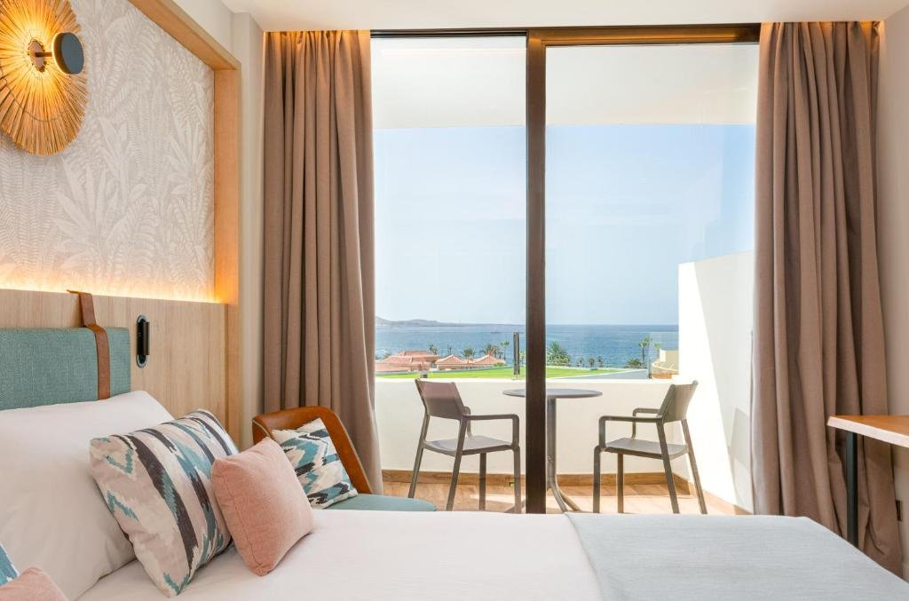 hotel-img