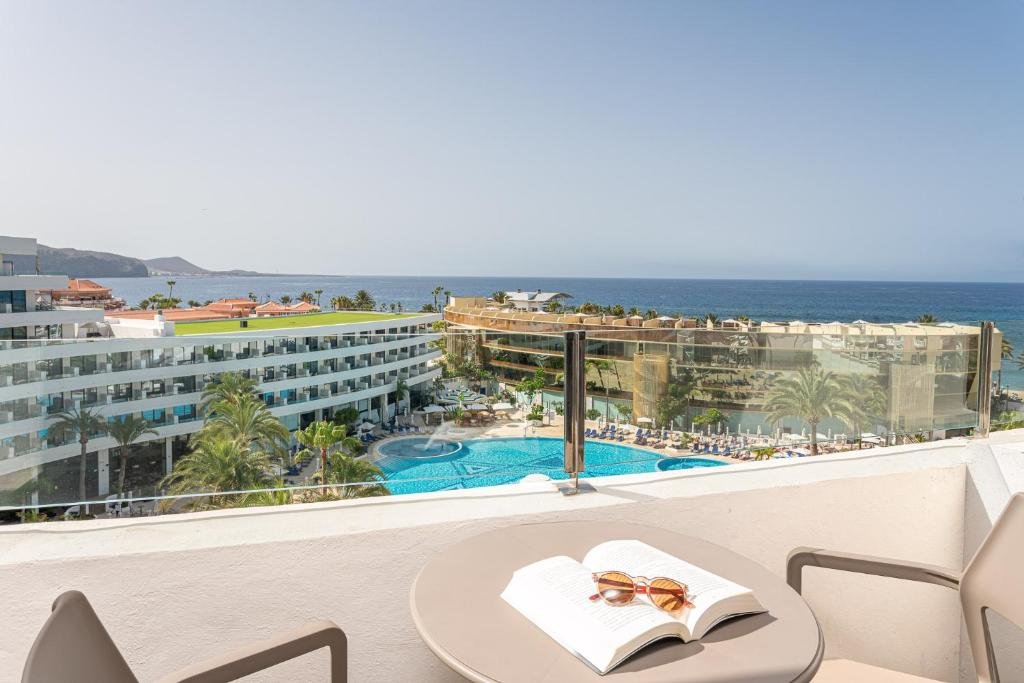 hotel-img