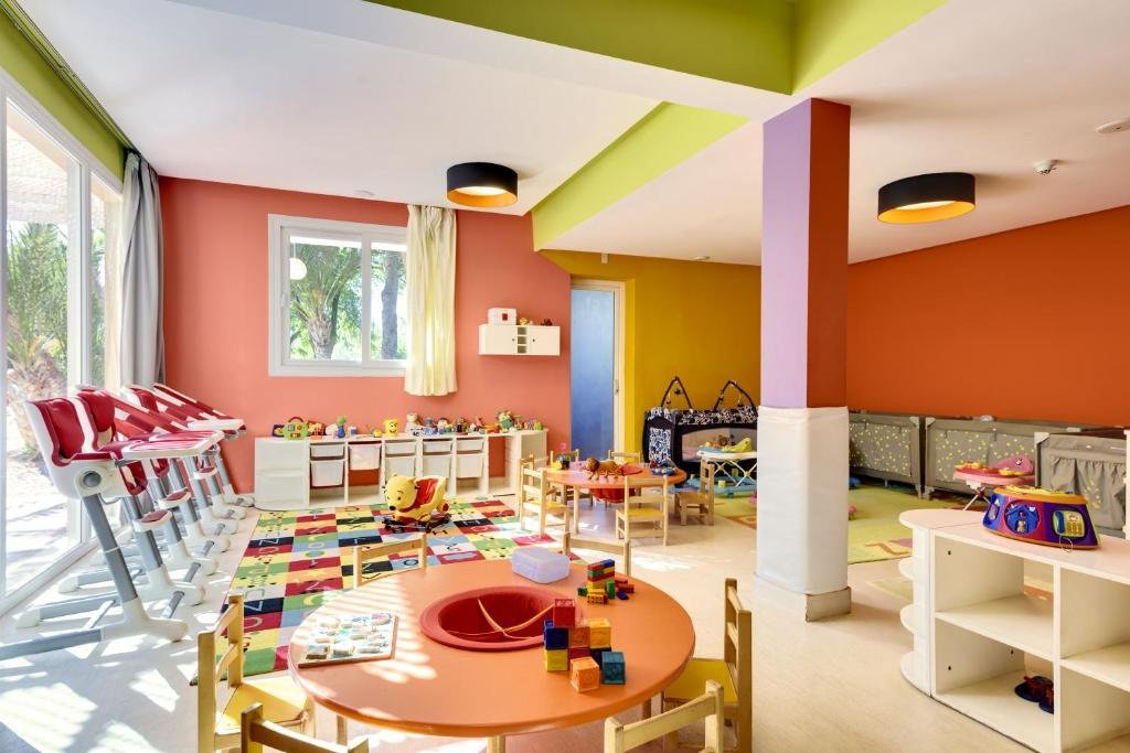 hotel-img