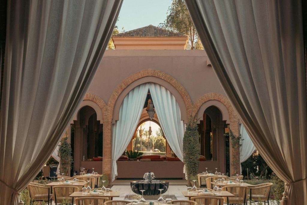 hotel-img